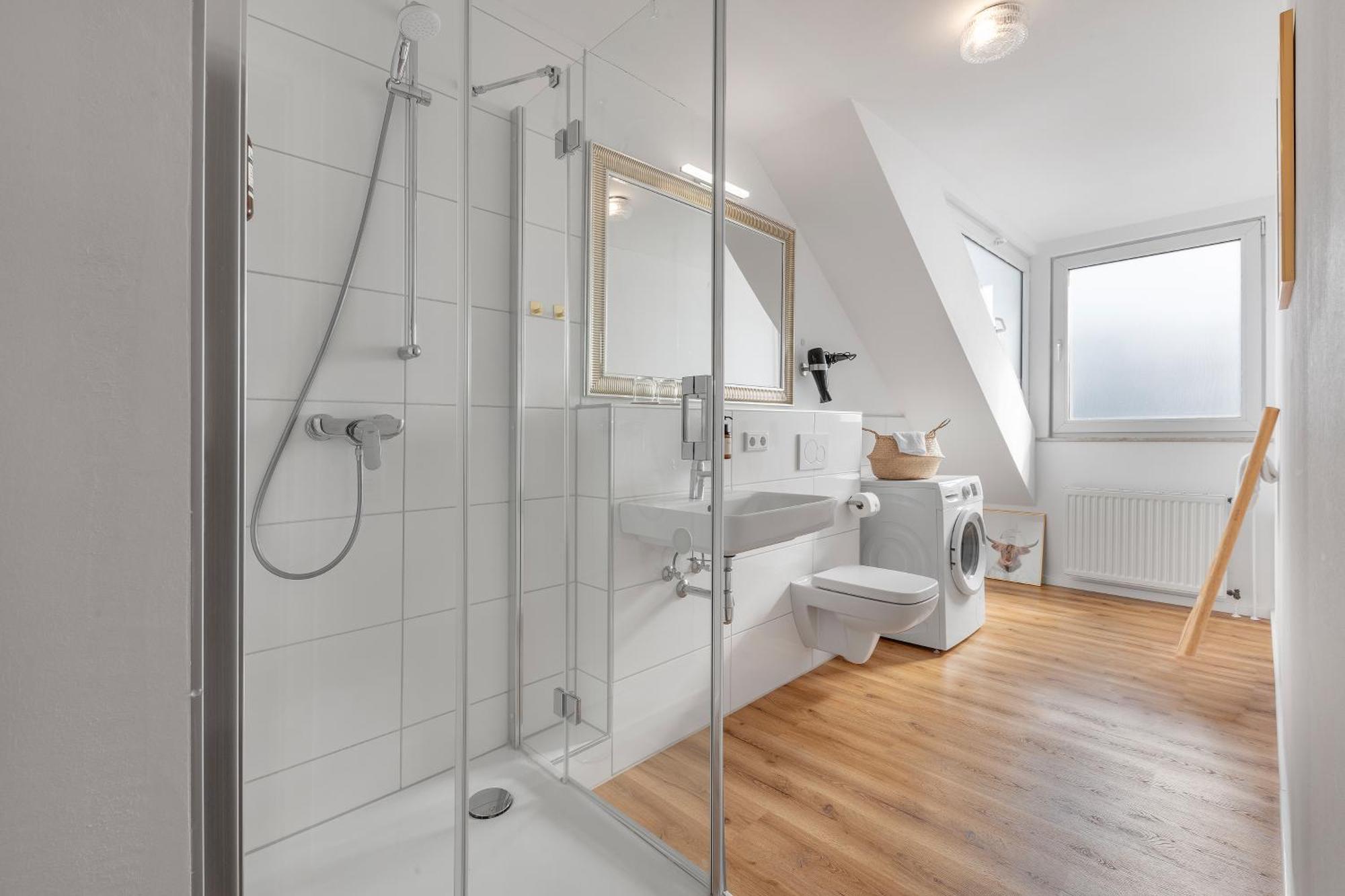 Mango Living I Stadtoase I Modern I 3 Schlafzimmer I 95 Qm I 9 Personen Apartment Mönchengladbach